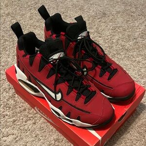 Red air max Nomo size 10 (2015)